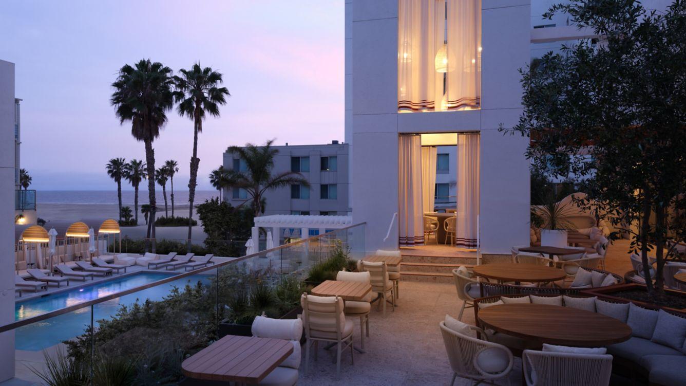 Sandbourne Santa Monica, Autograph Collection