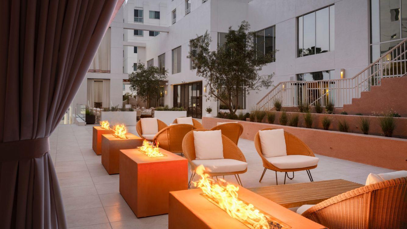 Sandbourne Santa Monica, Autograph Collection 4*